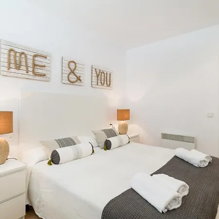 2 Bedroom Apartment, 30m To The Beach, Tamariu, Costa Brava *