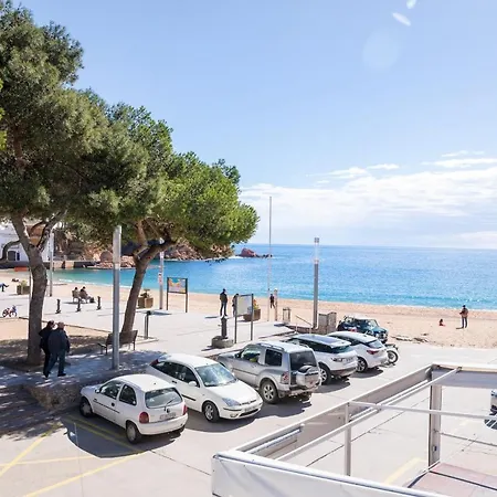 2 Bedroom Apartment, 30m To The Beach, Tamariu, Costa Brava Appartement *
