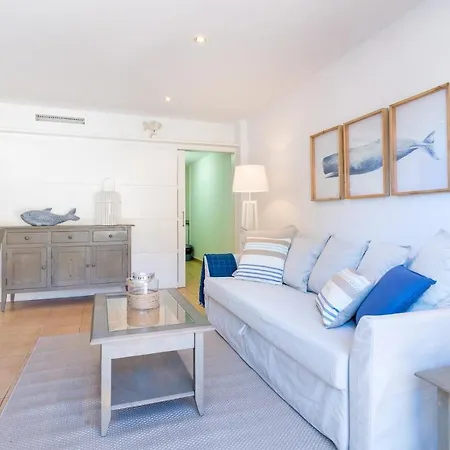 2 Bedroom Apartment, 30m To The Beach, Tamariu, Costa Brava *