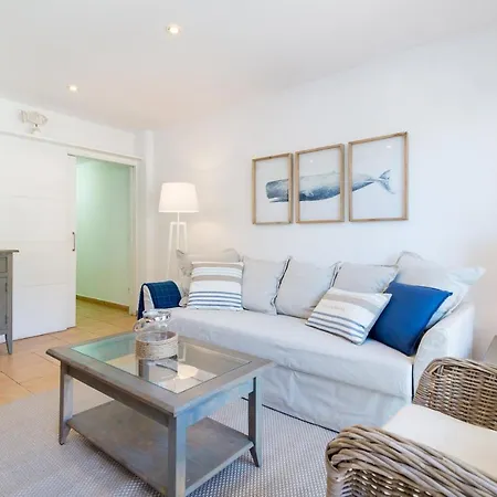 2 Bedroom Apartment, 30m To The Beach, Tamariu, Costa Brava *