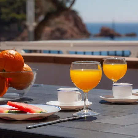 2 Bedroom Apartment, 30m To The Beach, Tamariu, Costa Brava